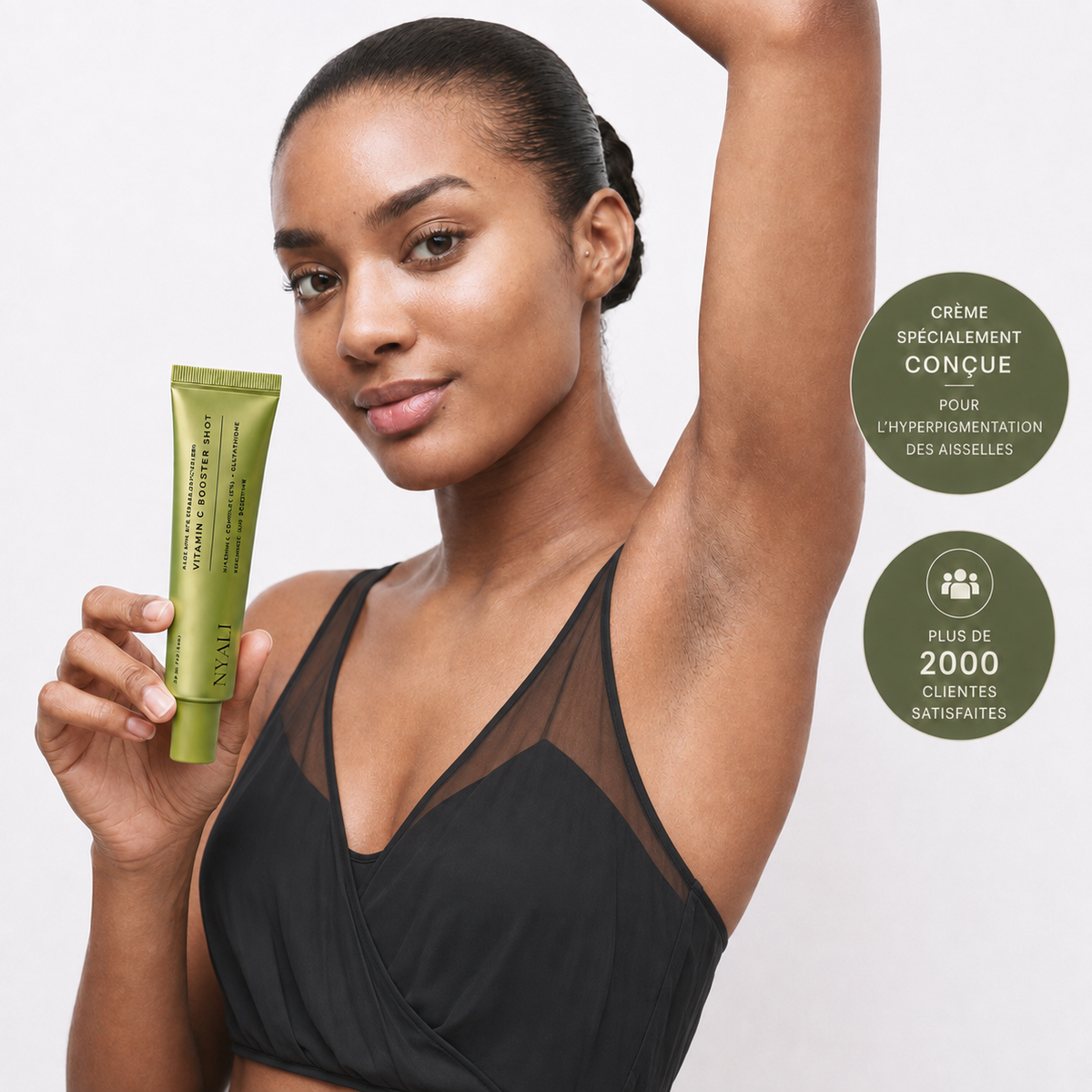 Application de la crème Nyali sous l’aisselle